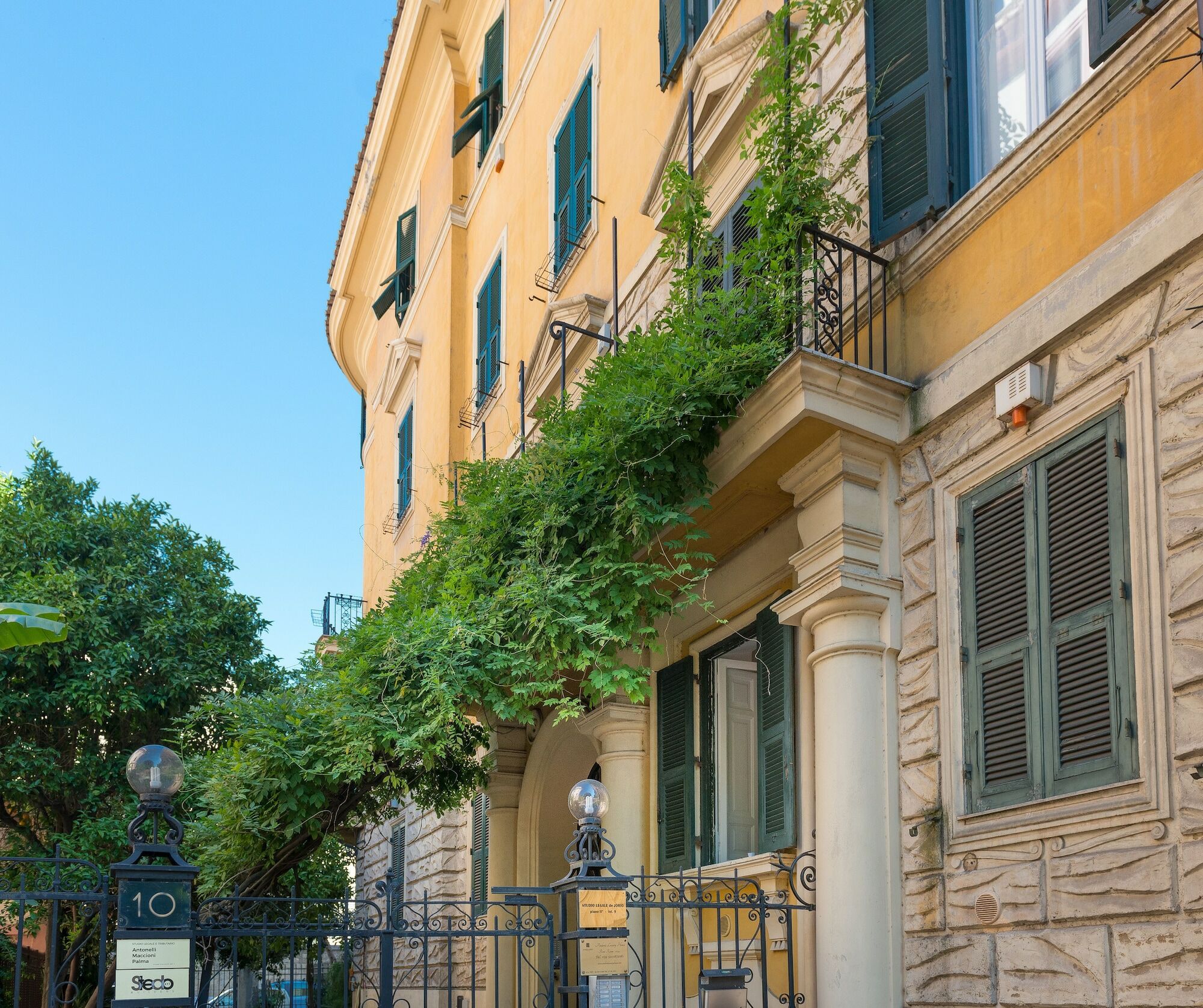 Gasthof Andenis Luxury House Rom